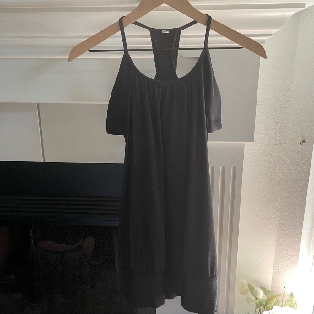 Lululemon No Limits Black Tank Top Size 6